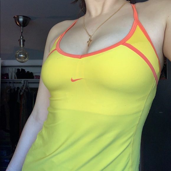 Vintage Nike top💛 - Picture 5 of 5